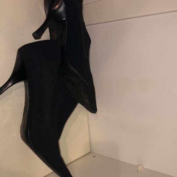 Woman’s black size 11 heels - Picture 6 of 6